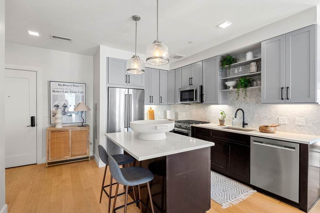 287 Maverick Street - Photo 1