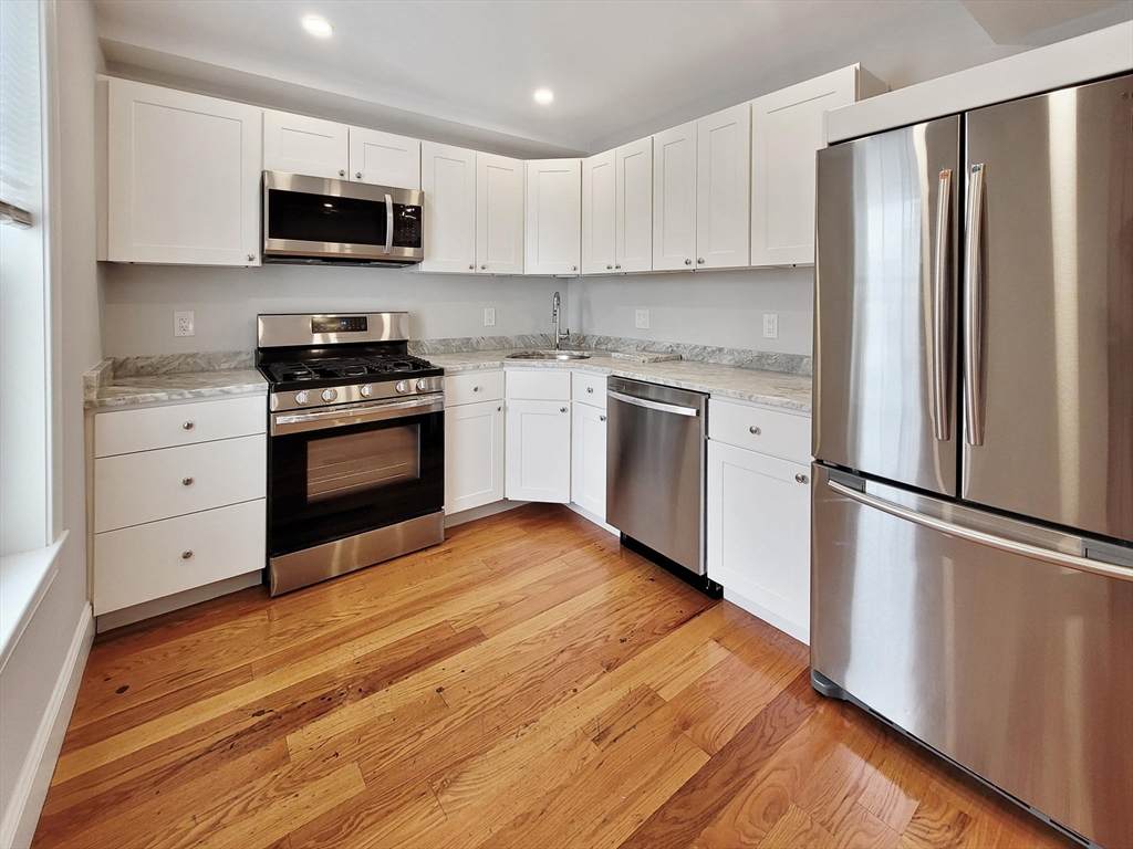127 Shirley - Photo 1
