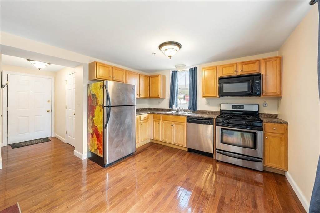 100 Rogers St - Photo 1