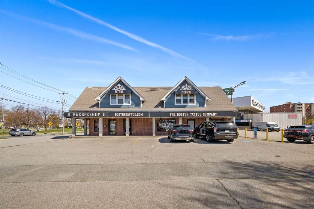 567 Fellsway - Photo 1