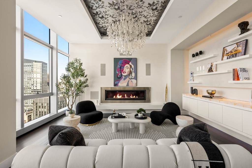 110 Stuart St - Photo 1