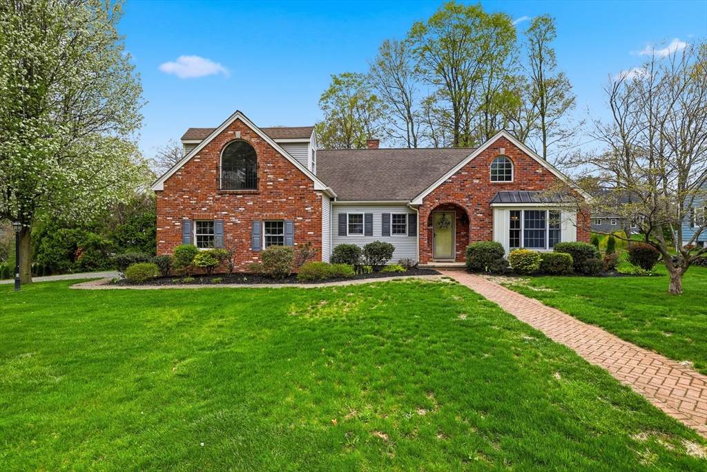7 Brewster Rd - Photo 1
