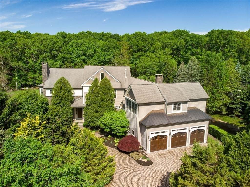 2 Stonegate Ln - Photo 1