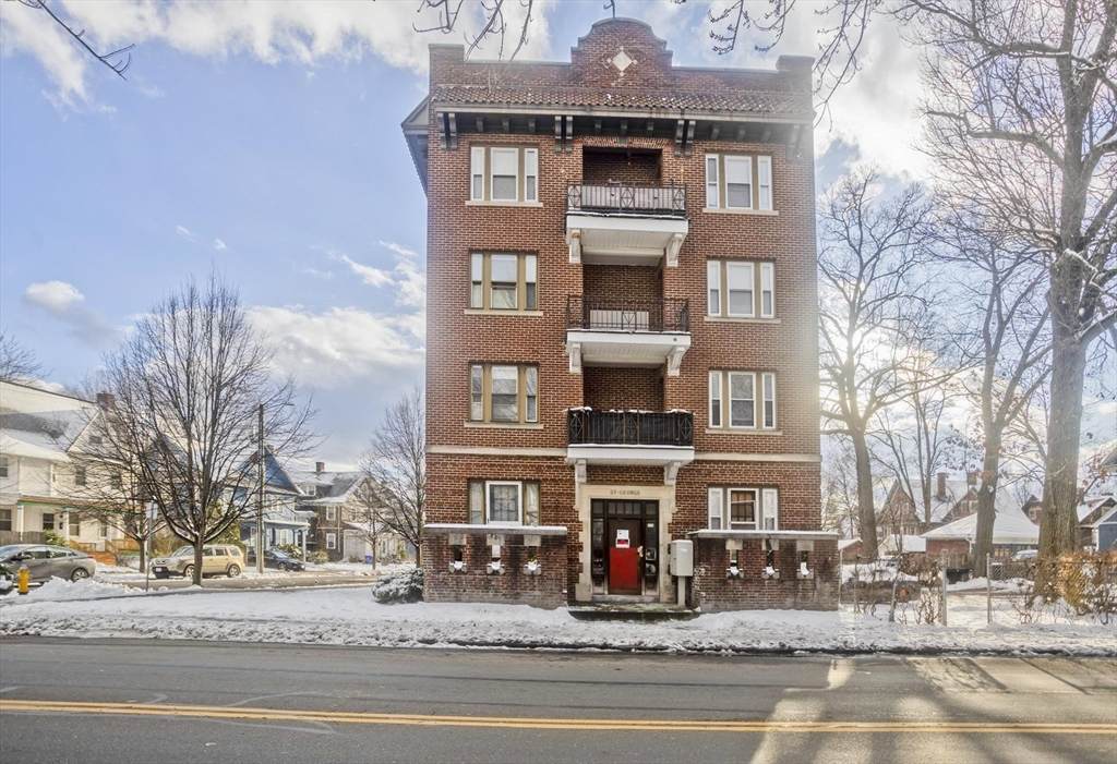 228 Belmont - Photo 1