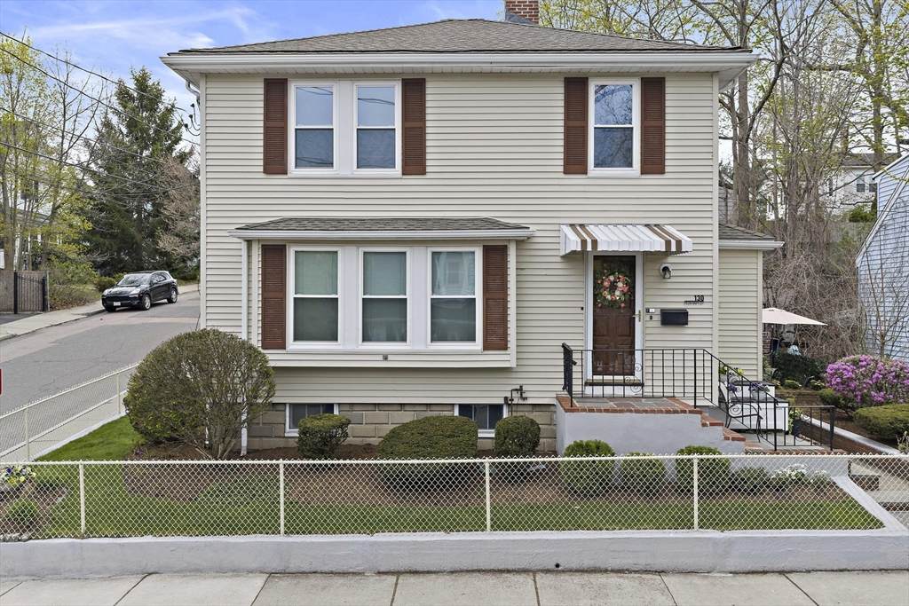130 Perham St - Photo 1