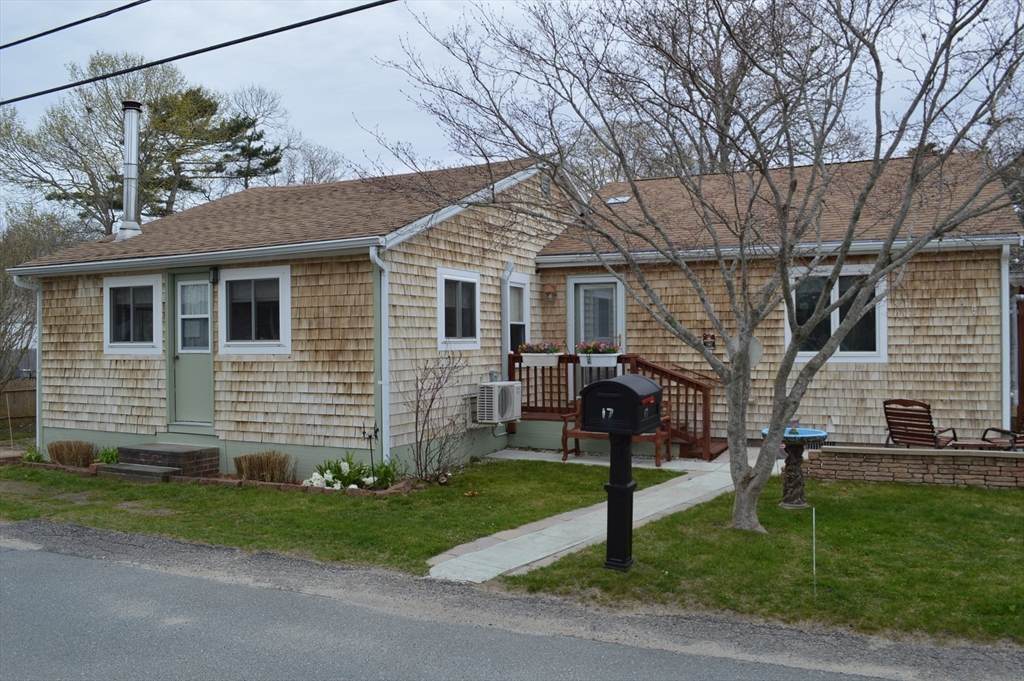 17 Bungalow Ln - Photo 1
