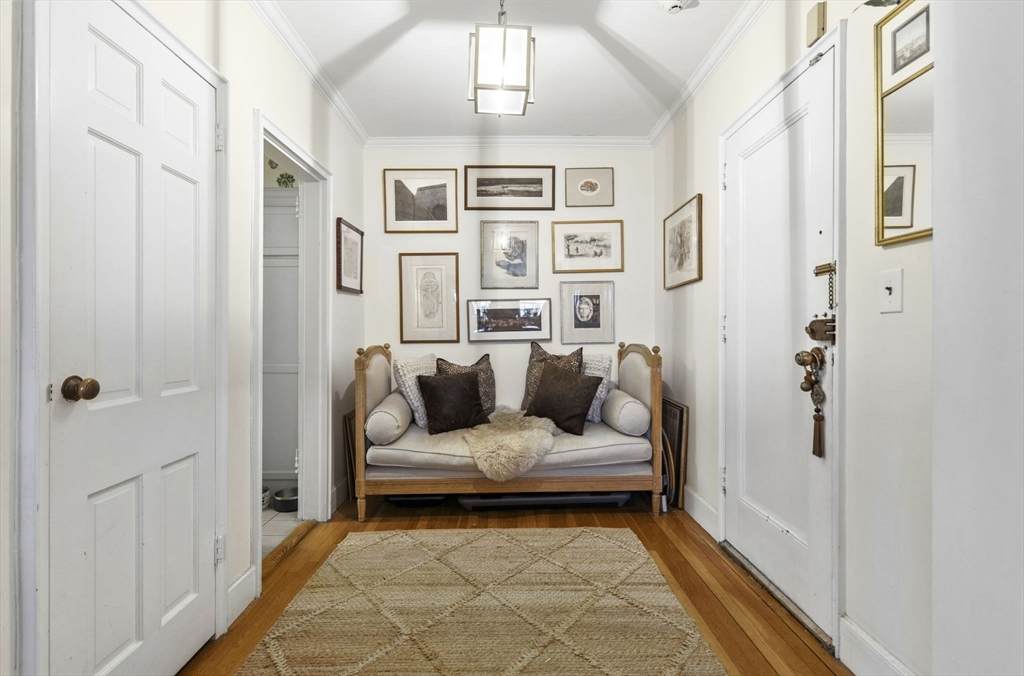 37 Beacon Street - Photo 1
