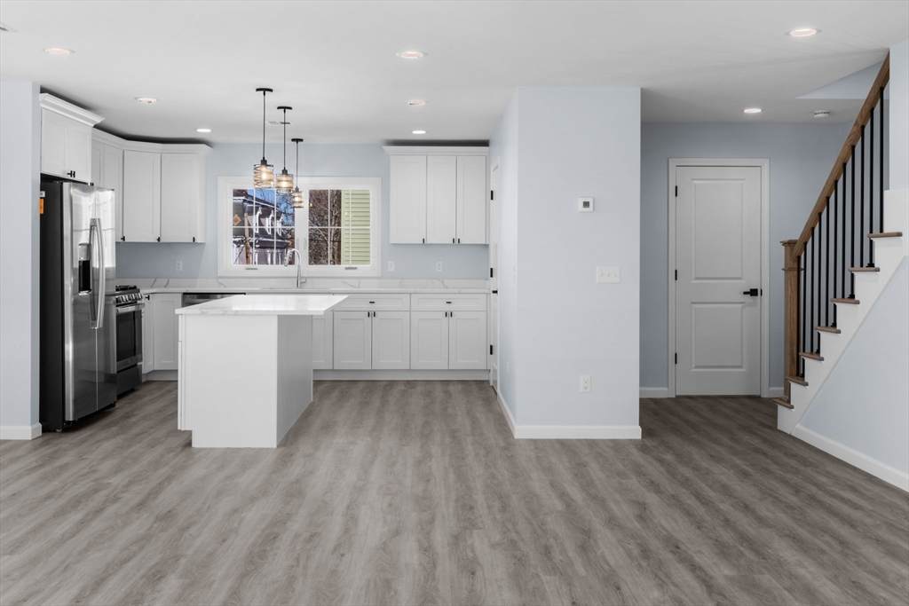 206 Durfee St. - Photo 1