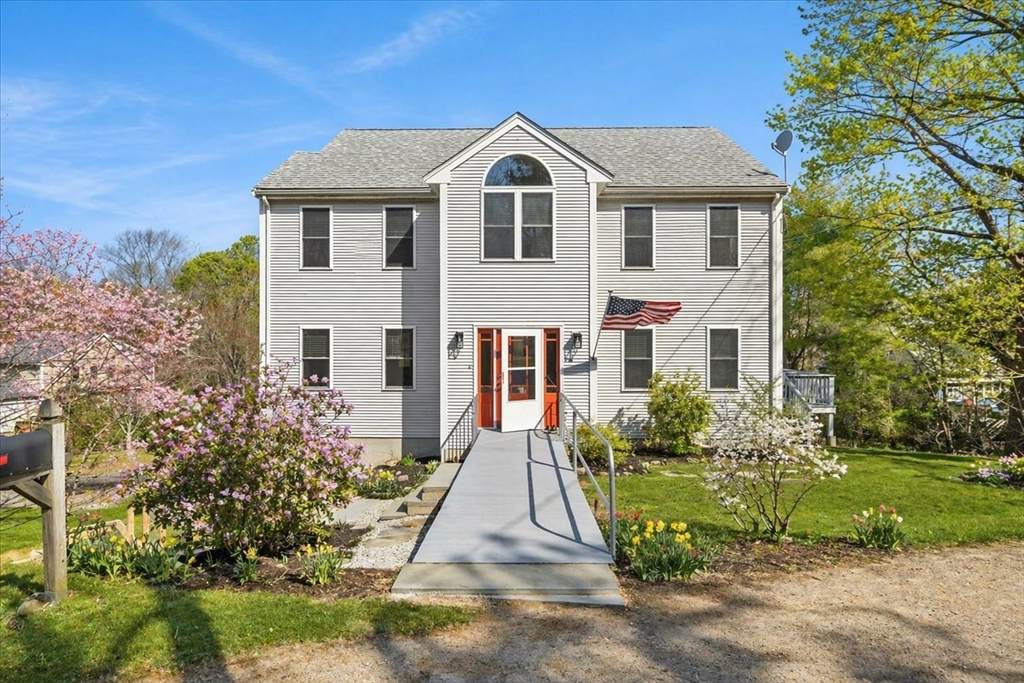 10 Manomet Beach Blvd - Photo 1