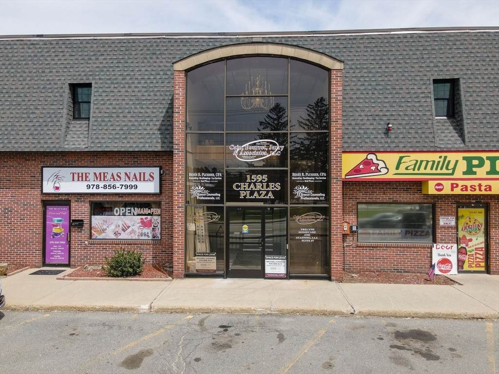1595 Lakeview Ave - Photo 1