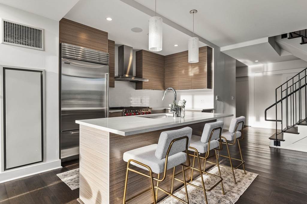 https://bt-photos.global.ssl.fastly.net/mlspin/orig_boomver_1_73508435_2.jpg