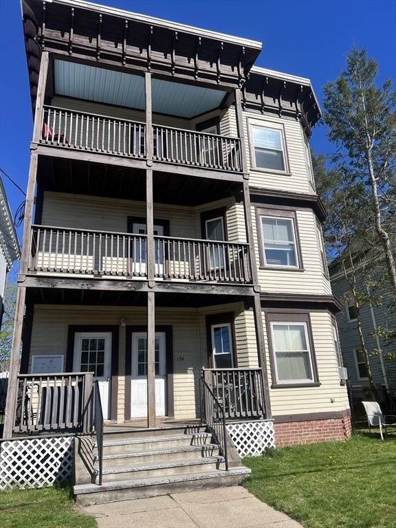 174 Pine St - Photo 1
