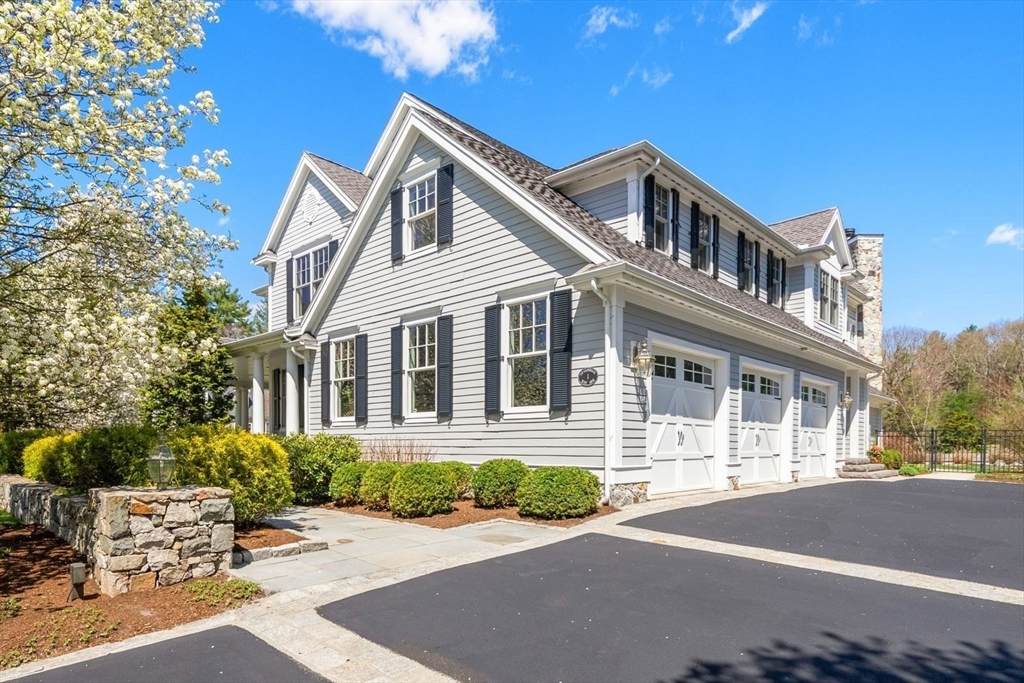 1 Betsy Ln - Photo 1