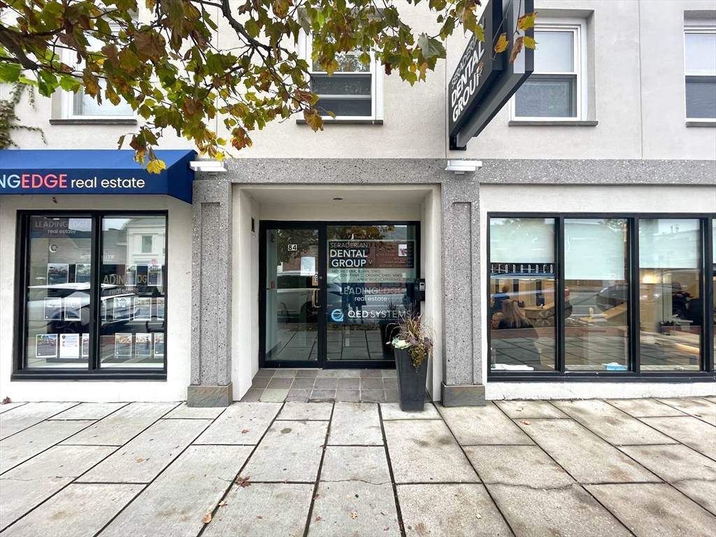 84 Leonard St - Photo 1