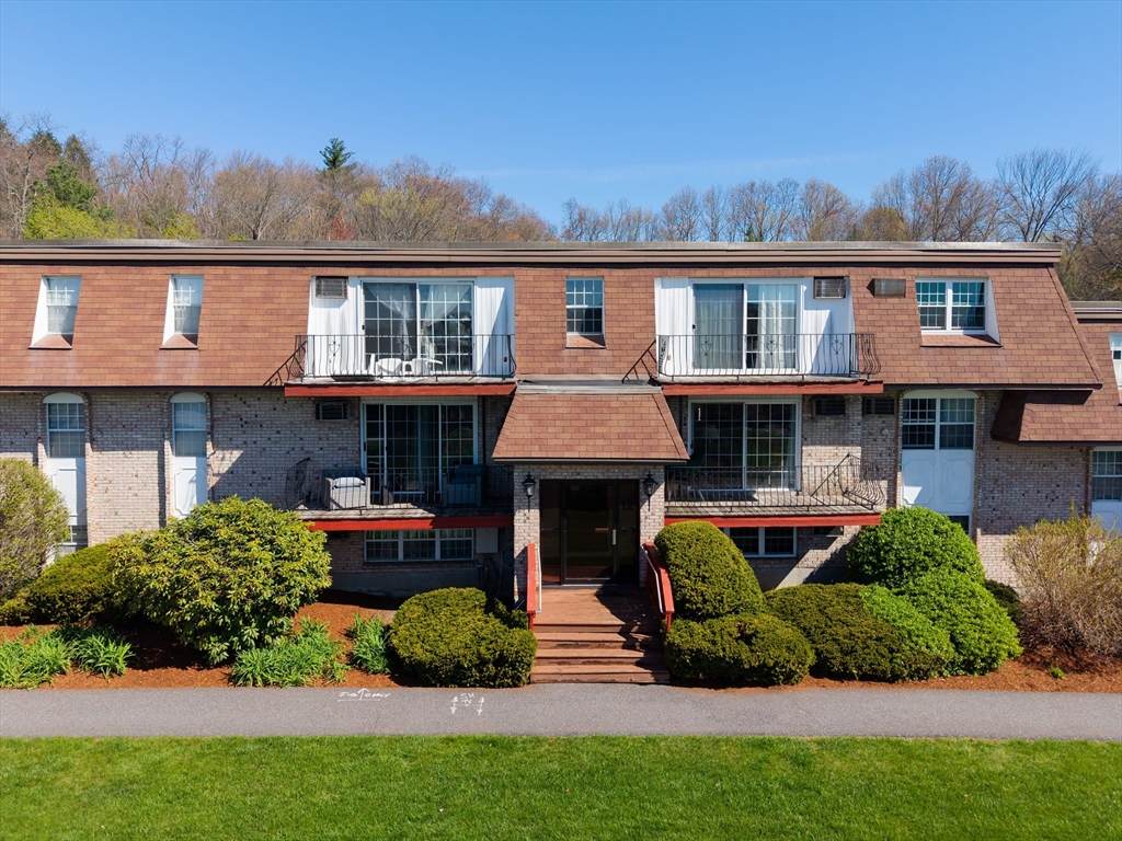 12 Williamsburg Ct - Photo 1