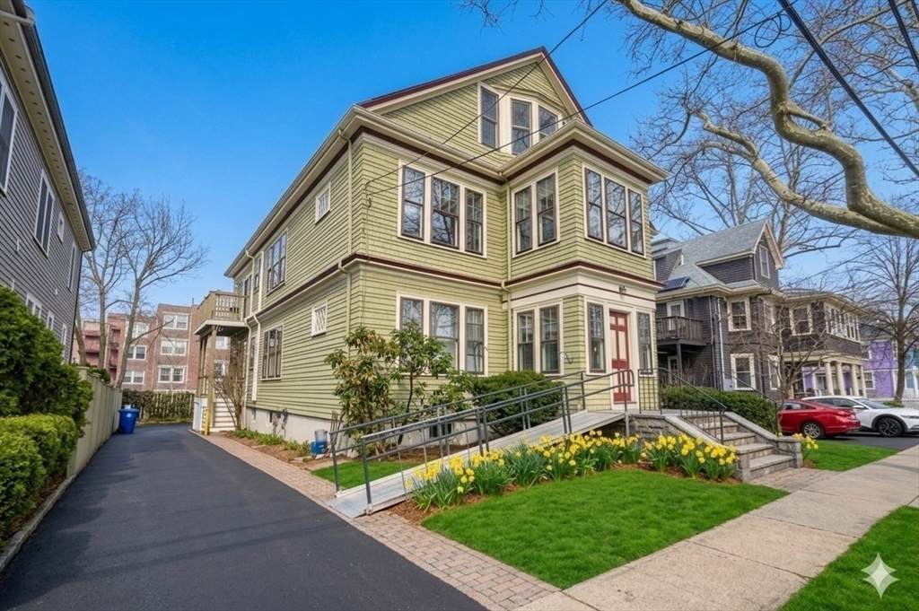 100 Beals Street - Photo 1