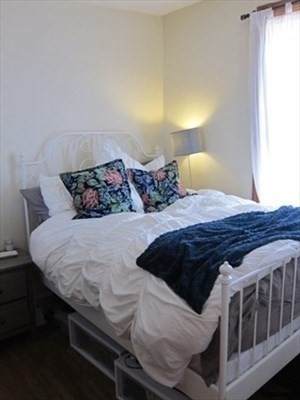 https://bt-photos.global.ssl.fastly.net/mlspin/orig_boomver_1_73511346_2.jpg