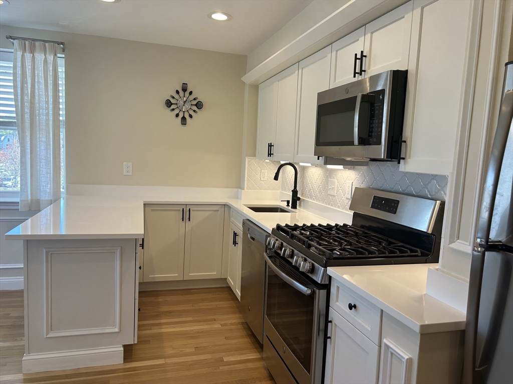 141 Chestnut St - Photo 1