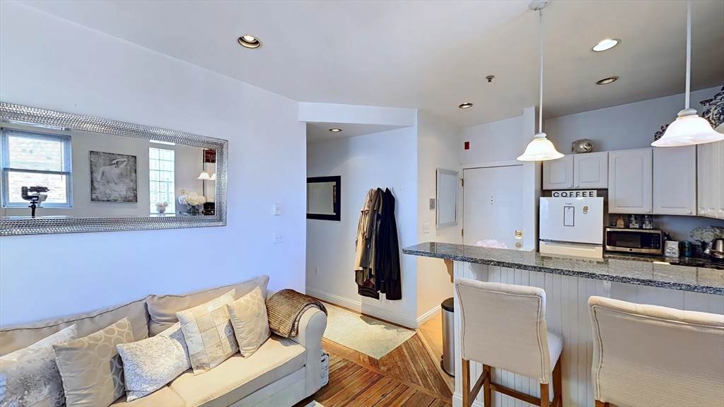91 Prince St. - Photo 1