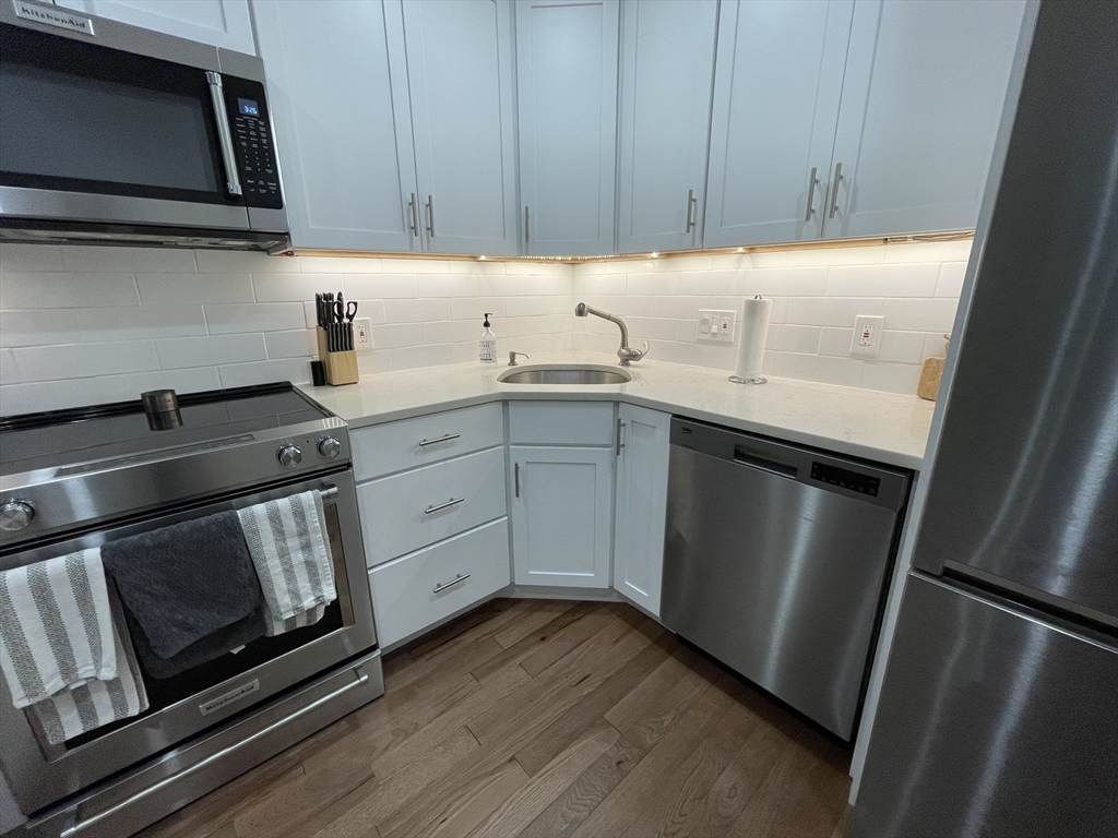 144 Commonwealth - Photo 1