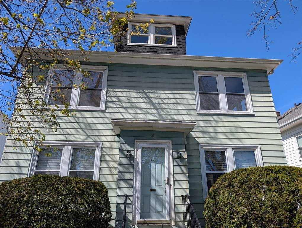 37 Lafayette Place - Photo 1