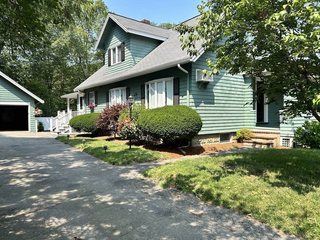 500 Lowell St - Photo 1