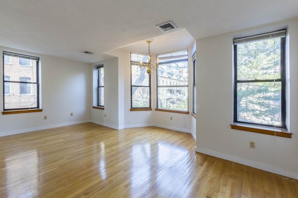 21 Charter Street - Photo 1