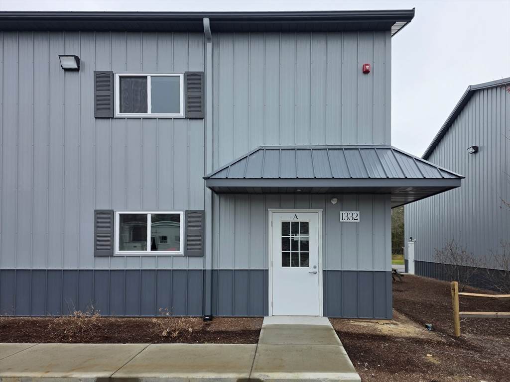 1332 Main St - Photo 1