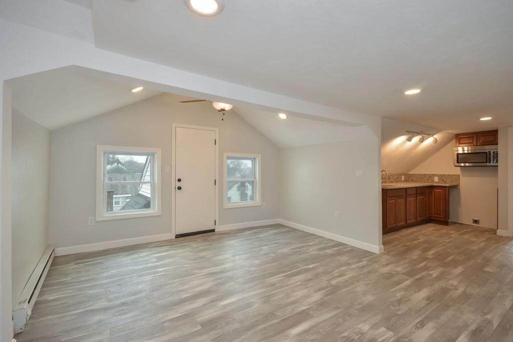 9 Cottage Court - Photo 1