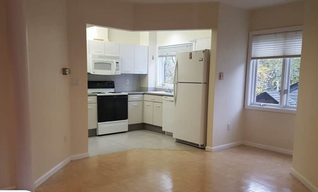 121 Longwood - Photo 1