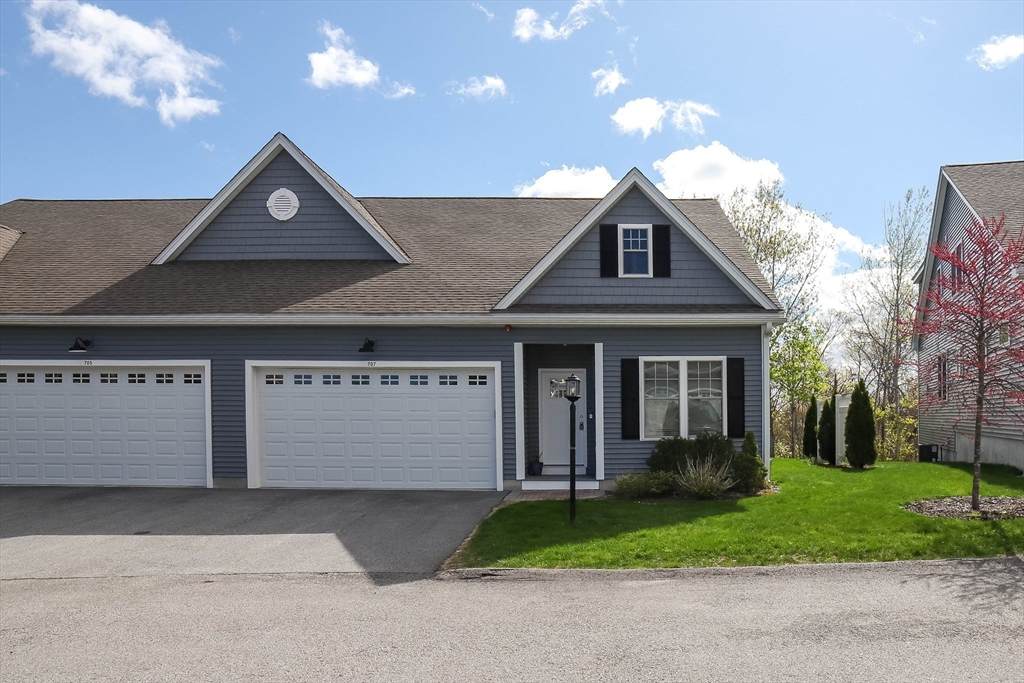 707 Southwood Ln - Photo 1