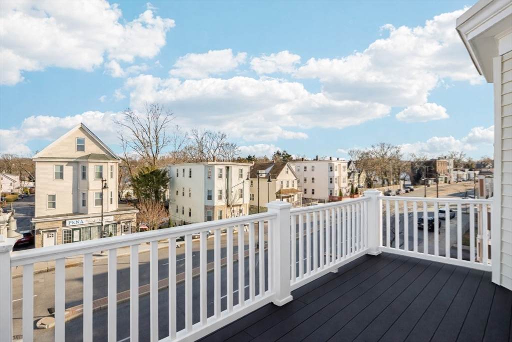 559 Hyde Park Ave - Photo 1