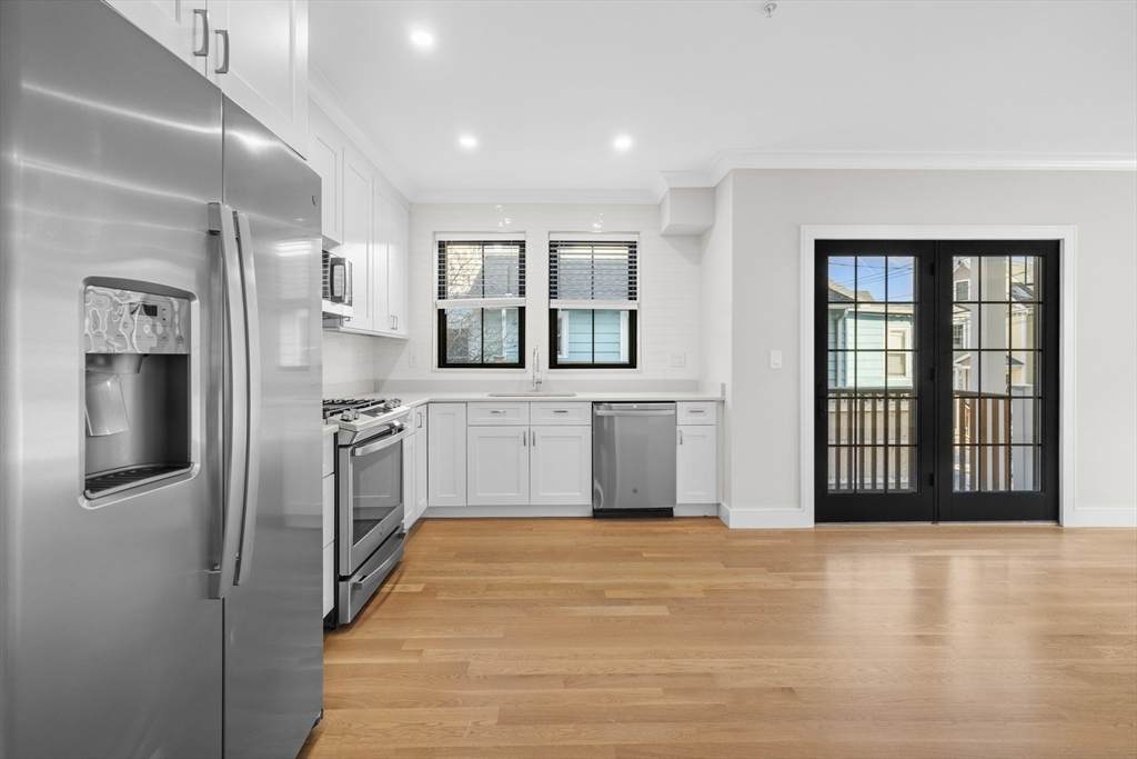 279 Lamartine St - Photo 1