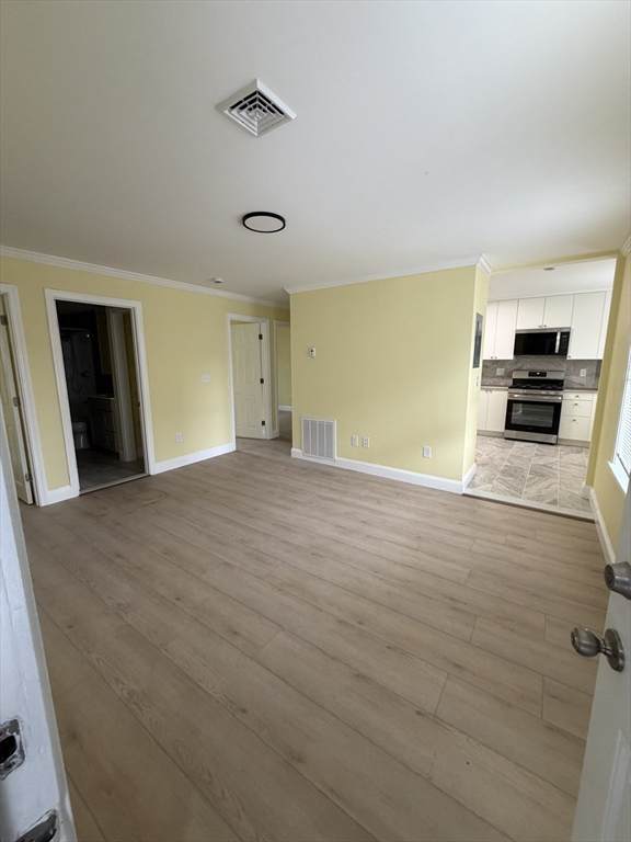69 Jencks St - Photo 1