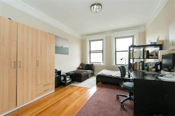466 Commonwealth Ave - Photo 1