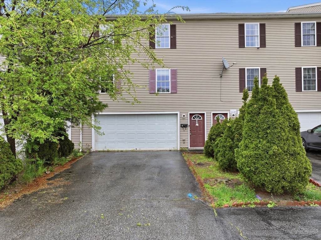 17 Bigelow St - Photo 1