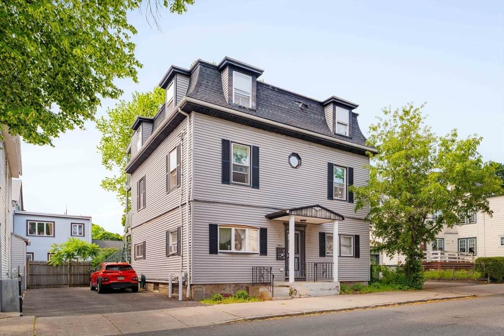 7 Carmel Street - Photo 1
