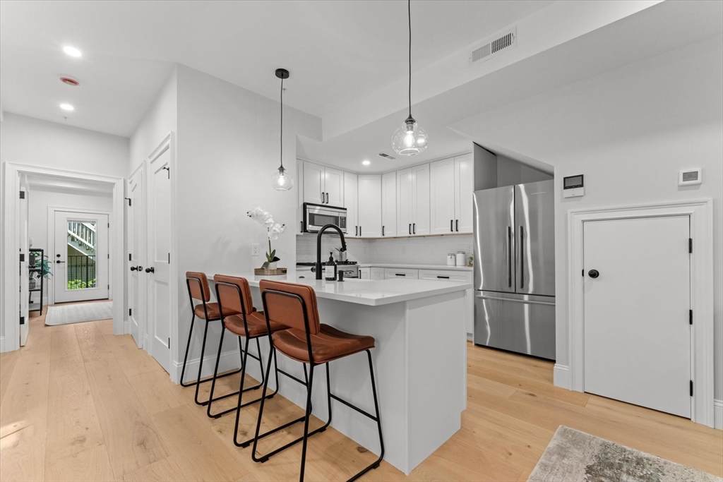 80 Baxter St - Photo 1
