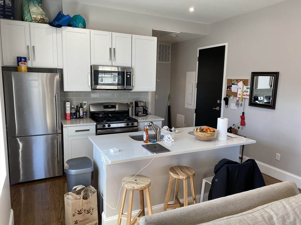 27 Dudley St - Photo 1
