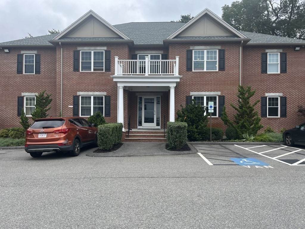 20 Humphrey - Photo 1