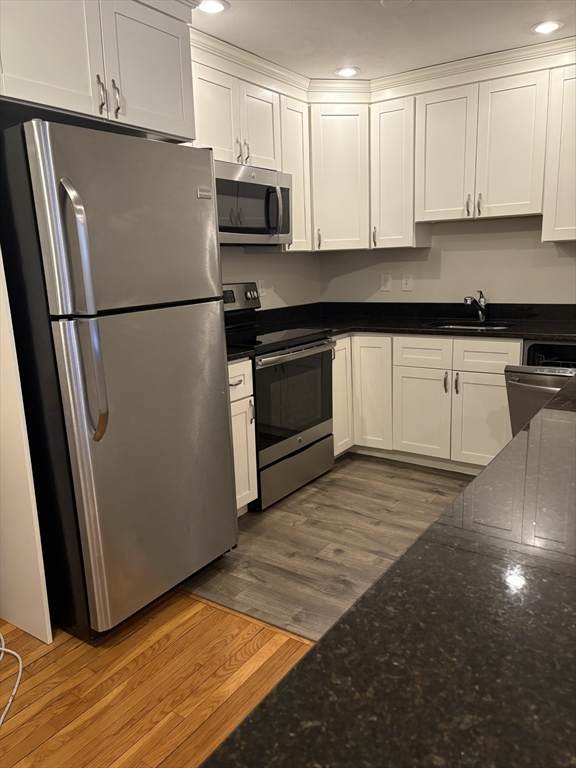 8 Riverside Street - Photo 1