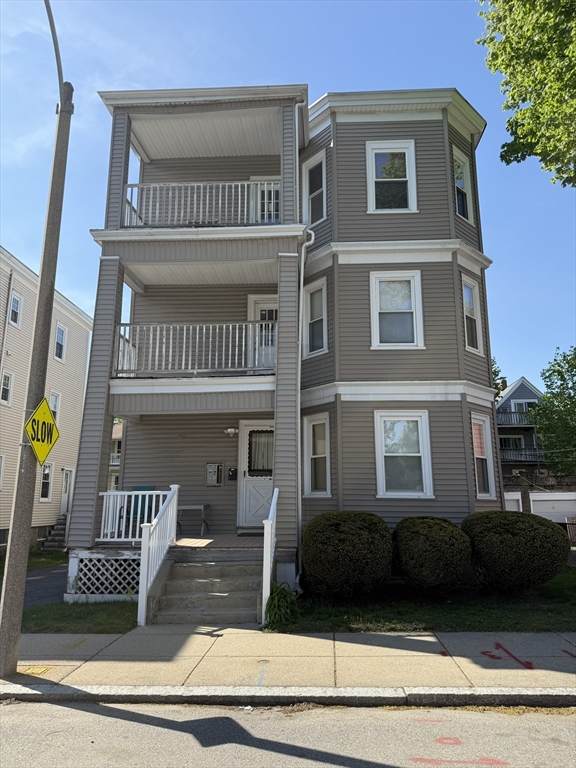33 Newburg St - Photo 1