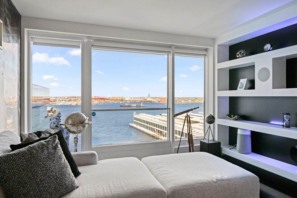 150 Seaport Blvd - Photo 1