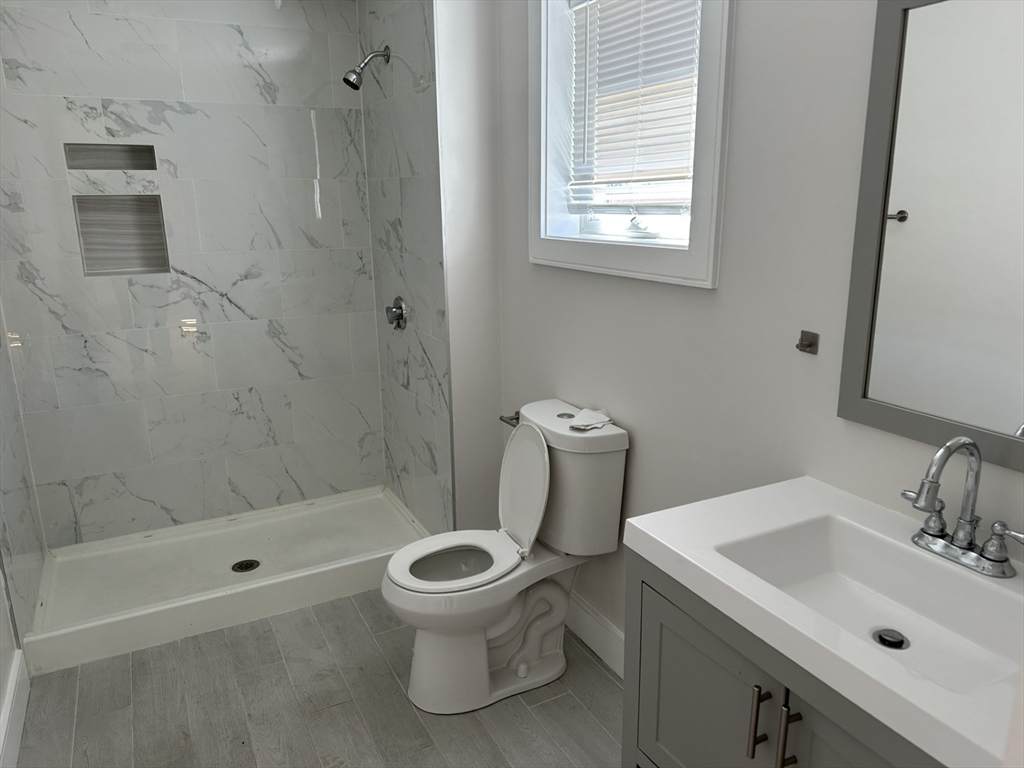 178 Washington - Photo 1