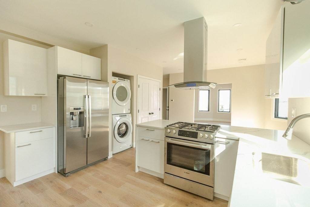 132-134 Holton St - Photo 1