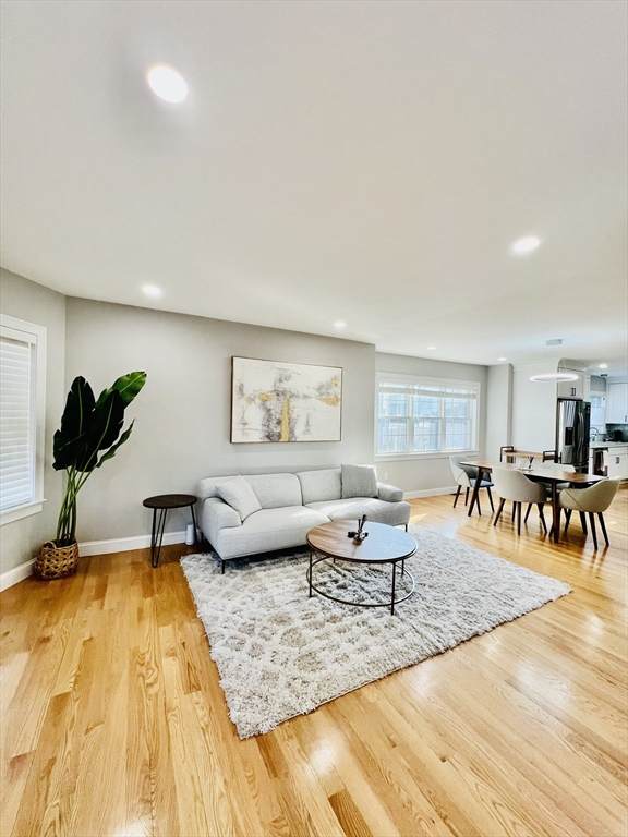 28 Metcalf - Photo 1