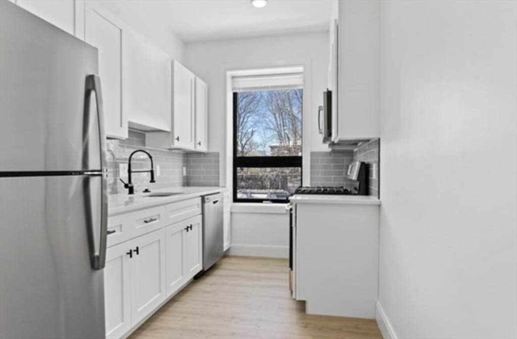 1137 Washington - Photo 1