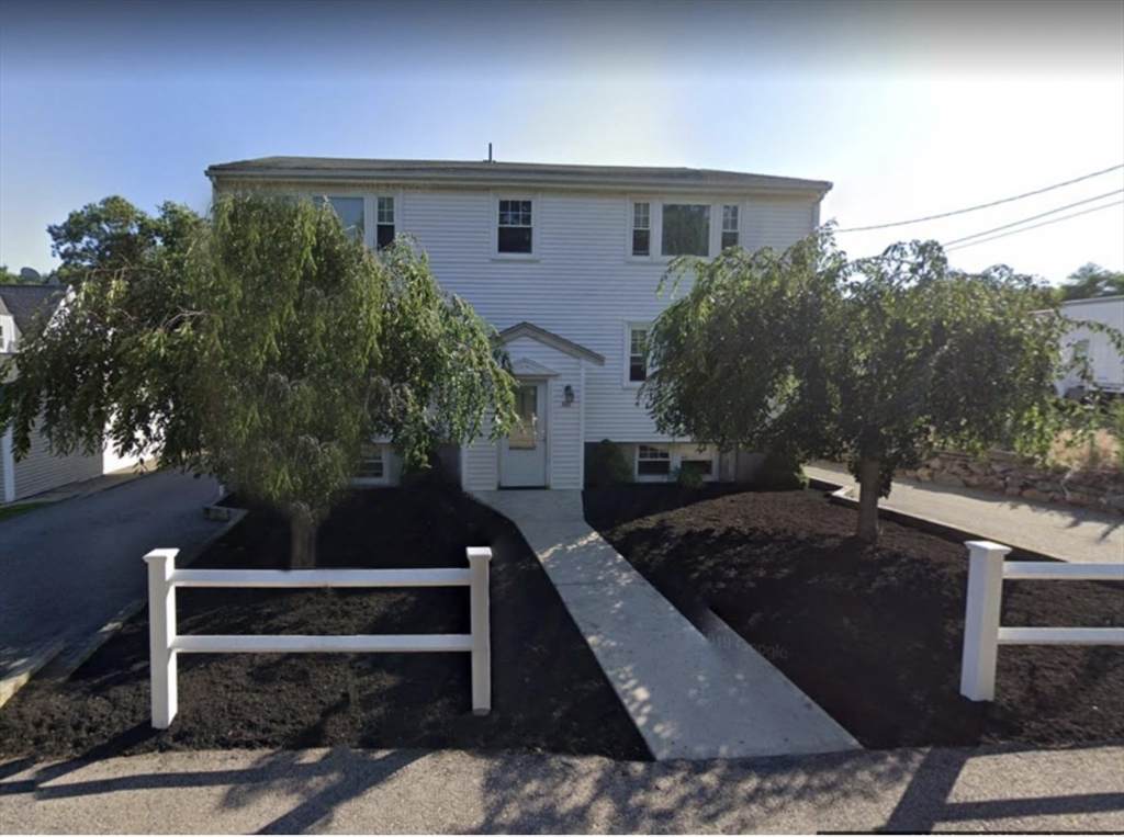 60 Bates Avenue - Photo 1