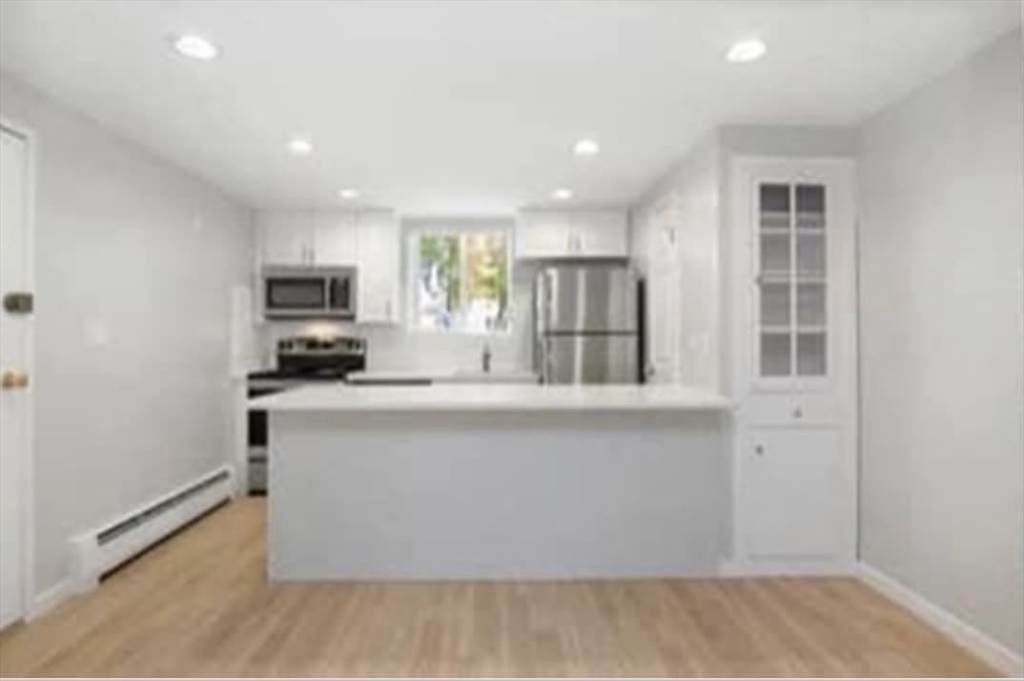 114 W. Emerson - Photo 1