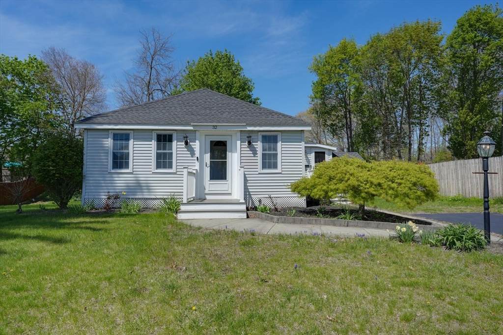 32 Plainfield Ave - Photo 1